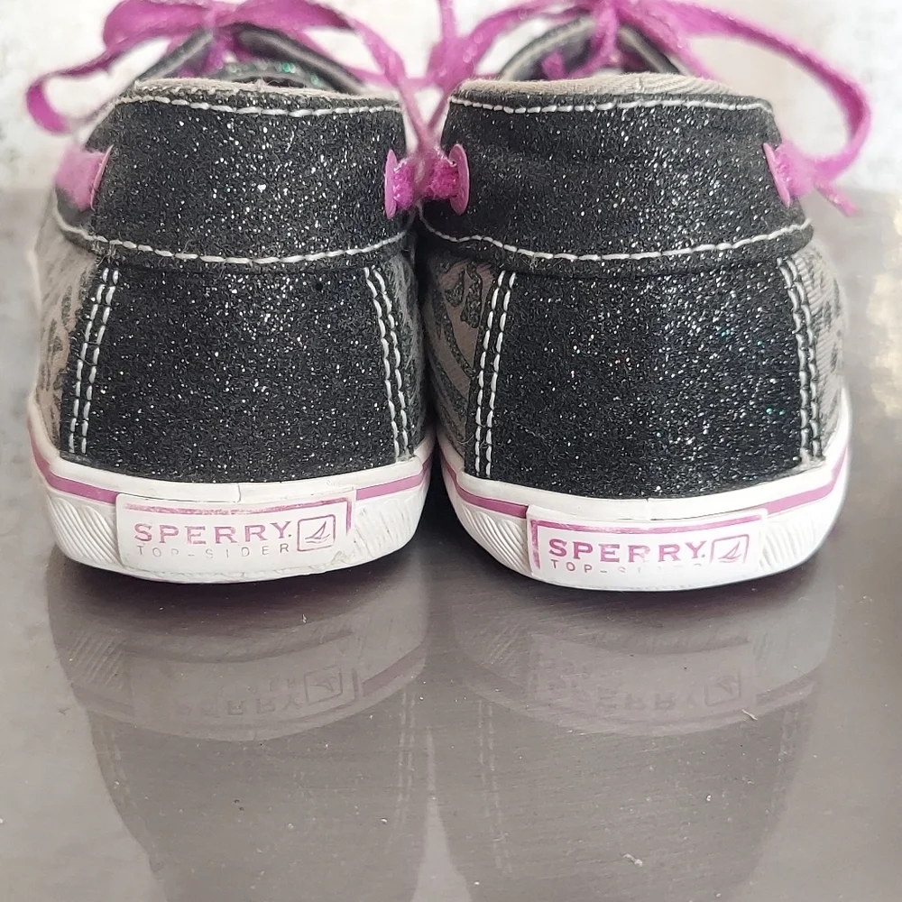 SPERRY Girls Top Side Cruiser Sparkly Finish in a Zebra Grey Pink Colorway Sz 2